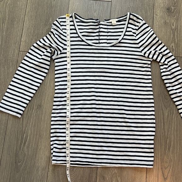 J. Crew , 3/4 sleeve, blue and white stripe. Zip in back, cotton. - Picture 7 of 8